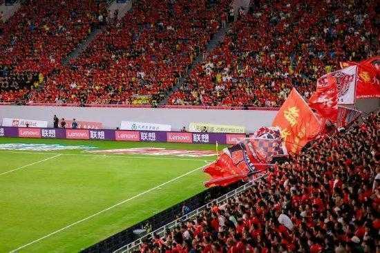 联想中足联合作再升级;中超2026赛季注入AI新动能,球迷体验显著改善。 体育新闻 联想中足联合作再升级;中超2026赛季注入AI新动能,球迷体验显著改善。 体育新闻 联想中足联合作再升级;中超2026赛季注入AI新动能,球迷体验显著改善。 体育新闻
