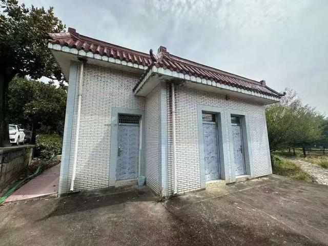  法拍房产权雷区：别墅小区公用配套设施的拍卖陷阱与风控策略 房产家居